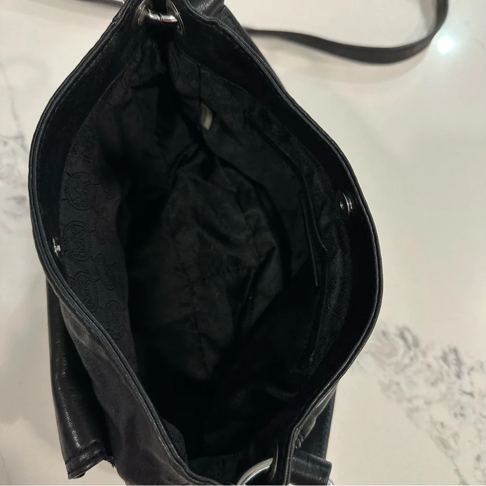 Michael Kors - Leather Shoulder Bag With Removable Crossbody Strap. EUC - Picture 6 of 16